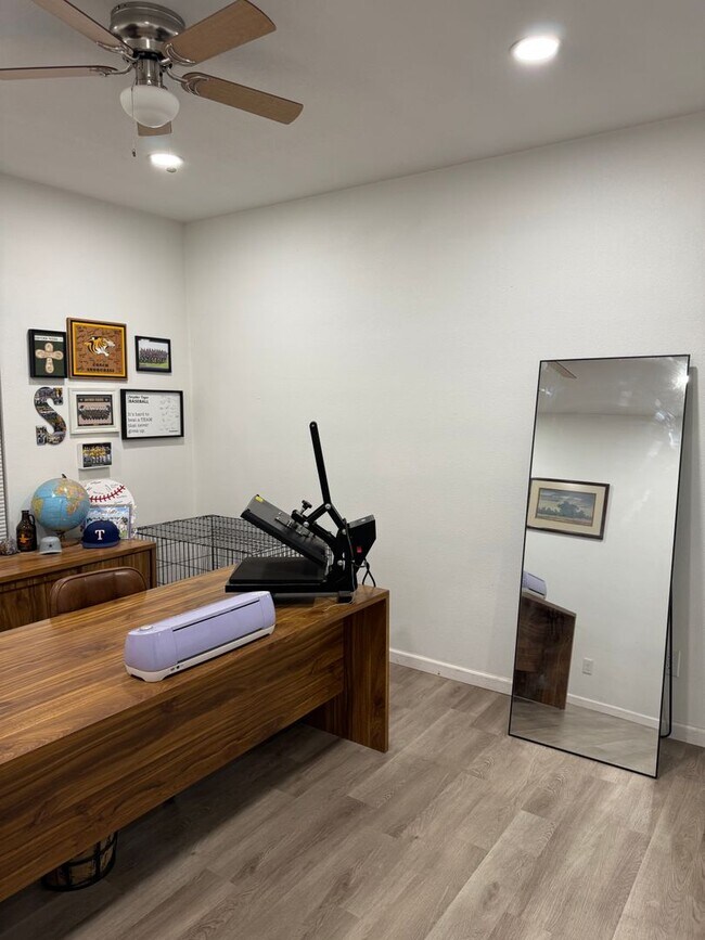 Building Photo - 211 S West - Merkel, TX