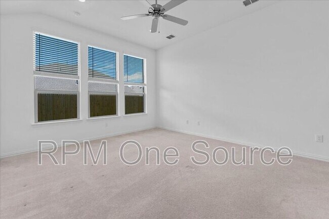 Building Photo - 812 Morwenna Rd