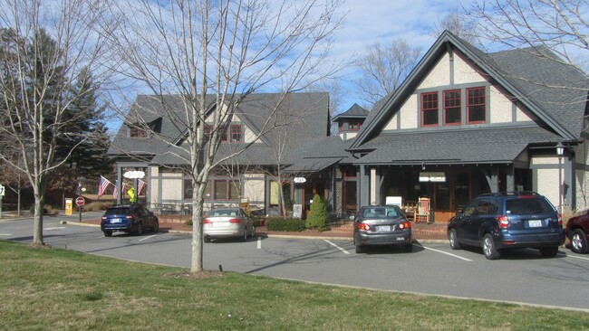 Building Photo - Apartment Rental in Cheshire Village