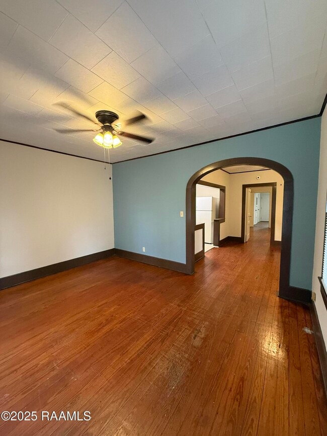 Building Photo - 109 Doris St