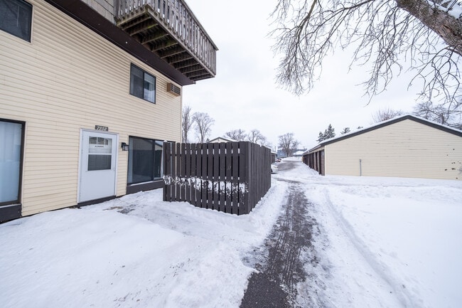 Building Photo - 7352 72nd Ln N