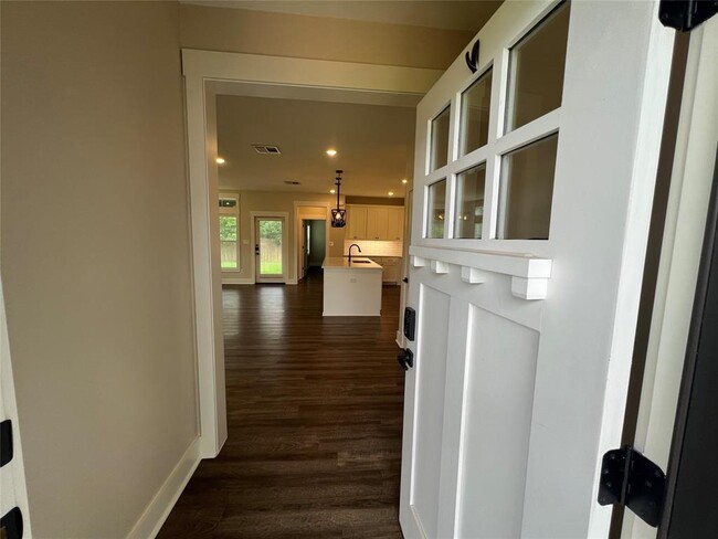 Building Photo - 412 Carneros Dr