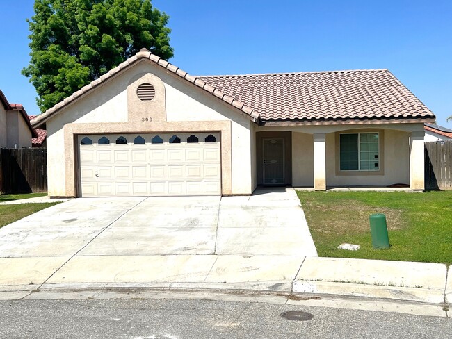 Building Photo - 308 Lake Valley Dr