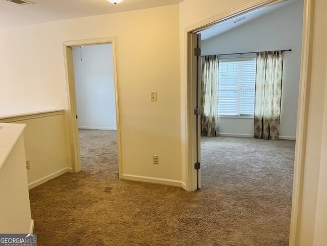 Building Photo - 369 Cliffhaven Cir