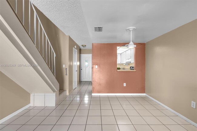 Building Photo - 1757 W 57th St