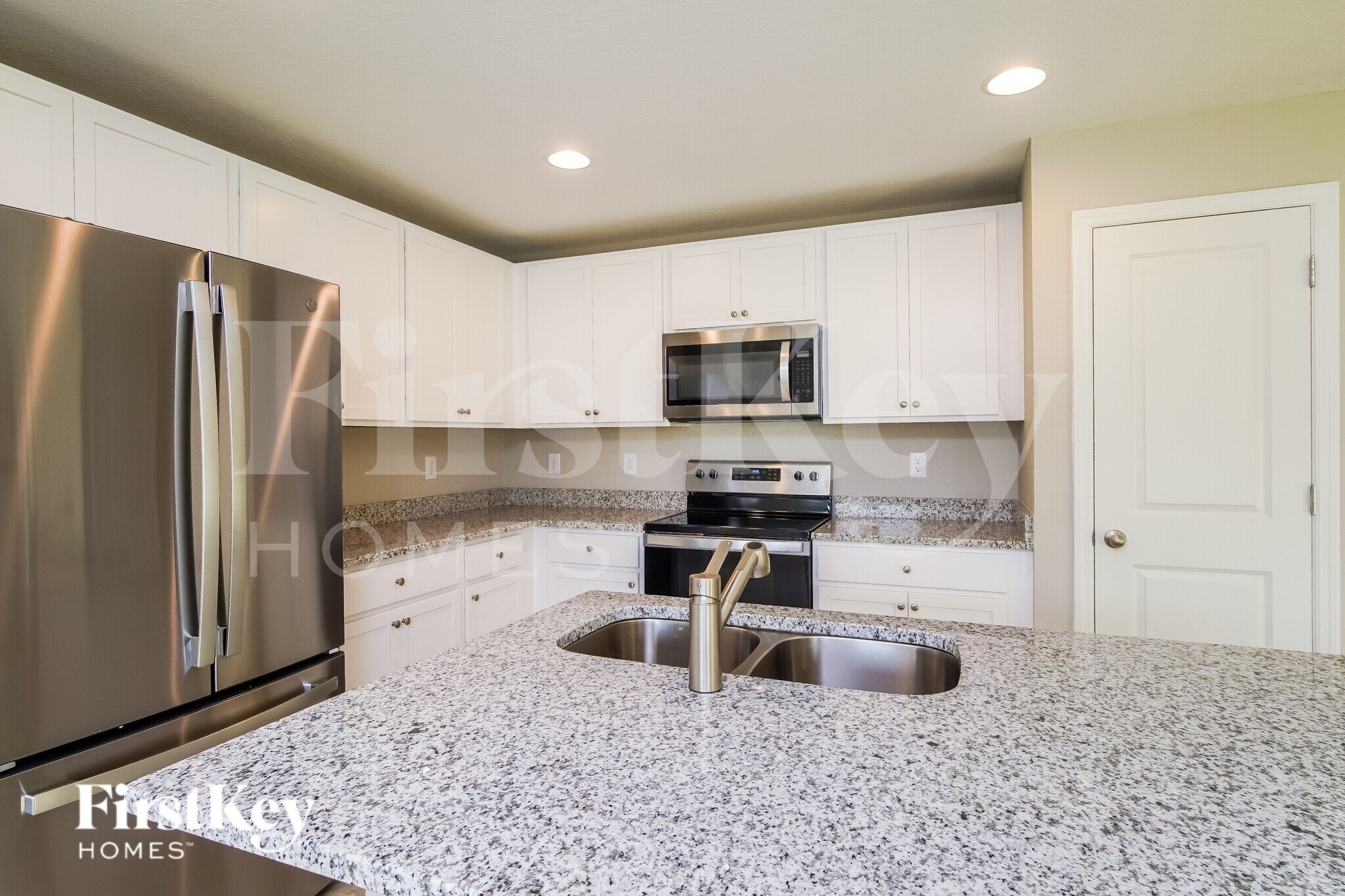 Building Photo - 341 S Haven Ct