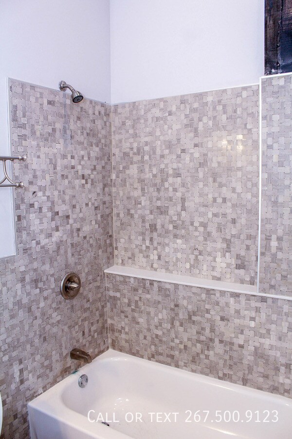 Building Photo - 1025 E Montgomery Ave