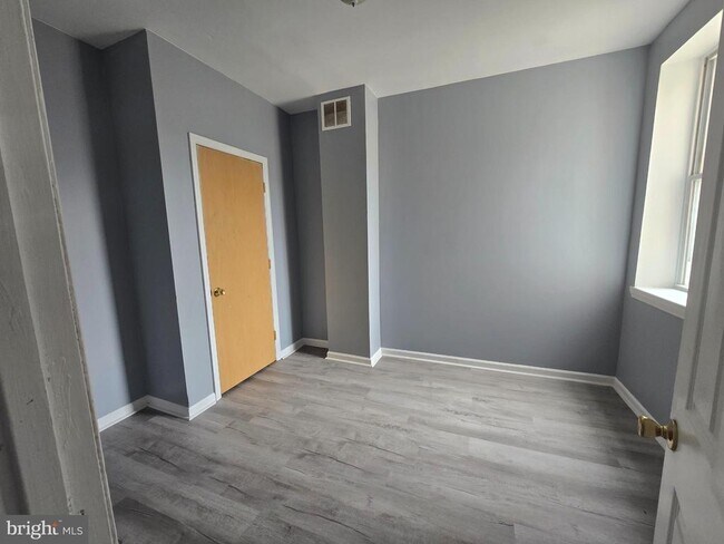 Building Photo - 3412 N 16th St