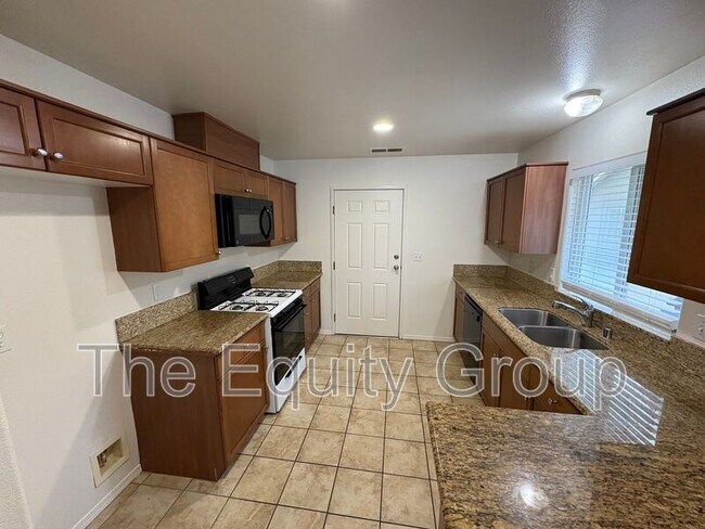 Building Photo - 3933 W Cecil Ave