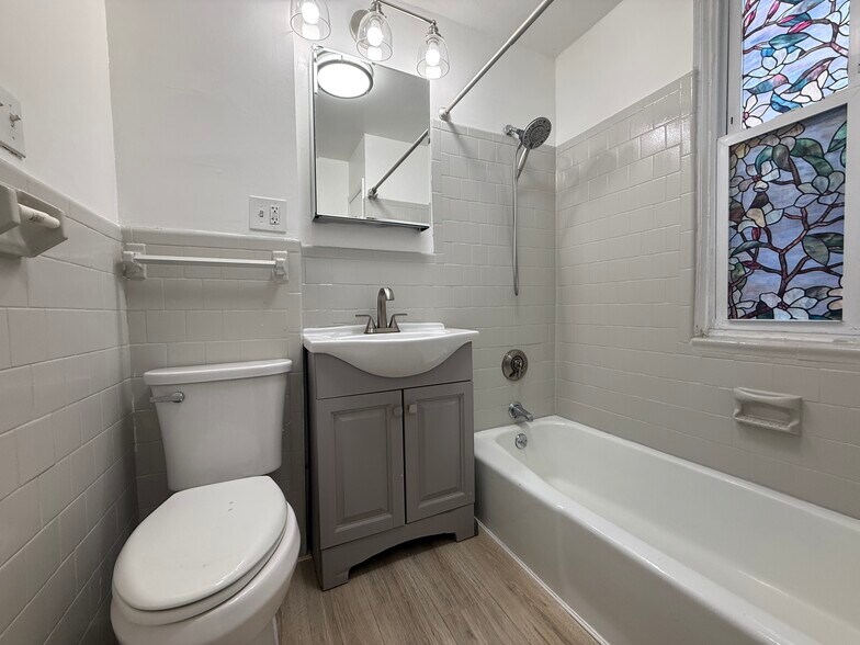 Building Photo - 4 Wabon St