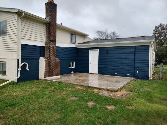 Building Photo - 2652 Landsburn Dr