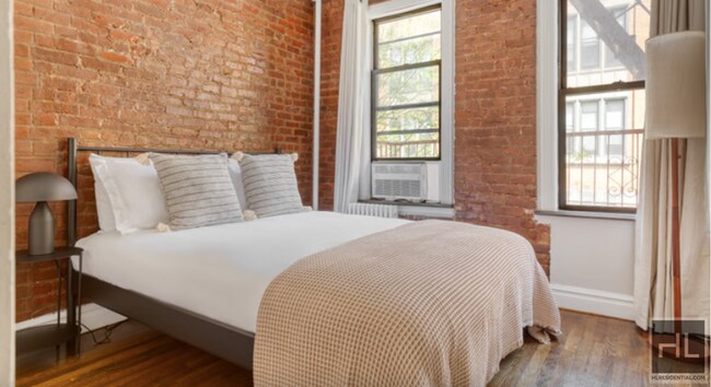 Building Photo - 416 E 13th St