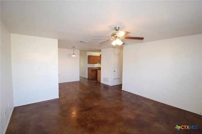 Building Photo - 2923 Starlight Dr