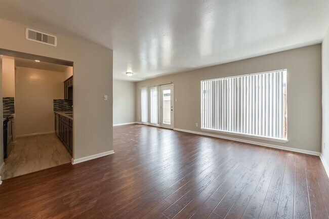 Building Photo - 1811 Stoney Brook Dr