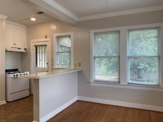 Building Photo - 1654 Marshall St