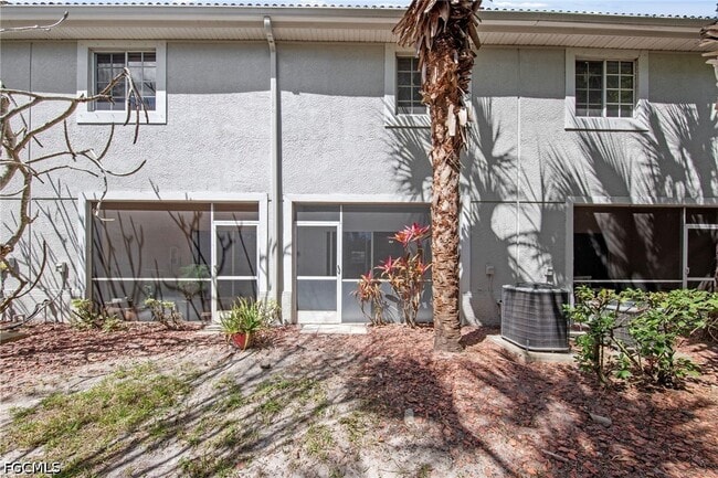 Building Photo - 8273 Pacific Beach Dr