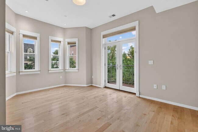 Building Photo - 1620 15th St NW