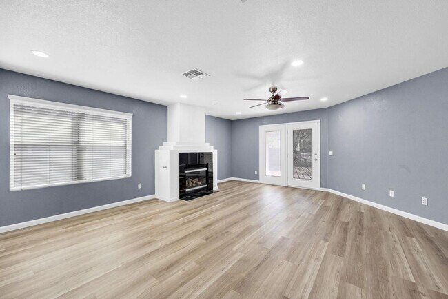 Building Photo - 1125 E Milada Dr