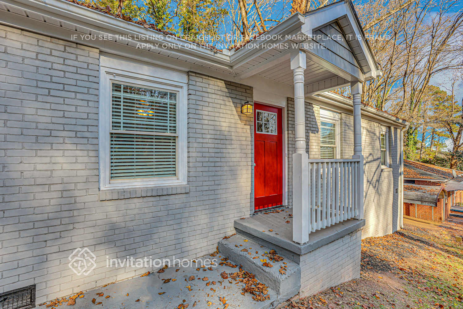 Building Photo - 300 Banberry Dr SE