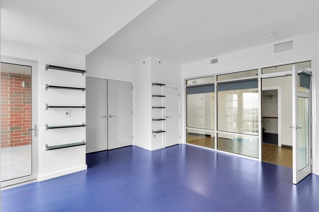 Building Photo - 3,400 SQFT CONDO IN DOWNTOWN CHAMPAIGN W/ ...