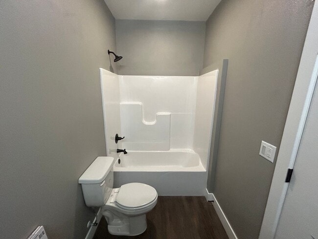 Building Photo - Italian Estates Property Management