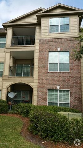 Building Photo - 7800 Point Meadows Dr