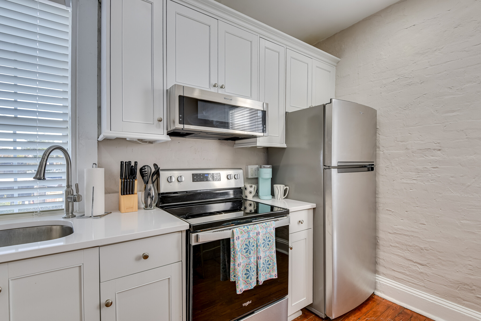 Ample cabinets plus a pantry - 1211 Greene St