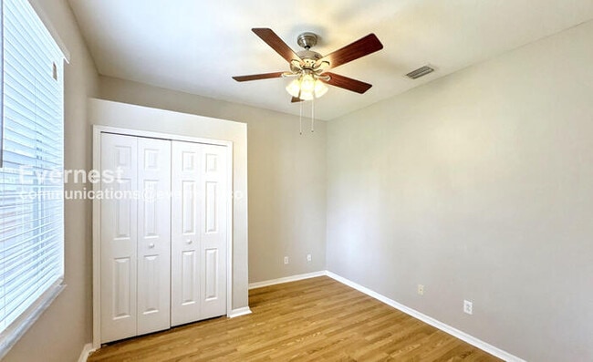 Building Photo - 10308 Birdwatch Dr