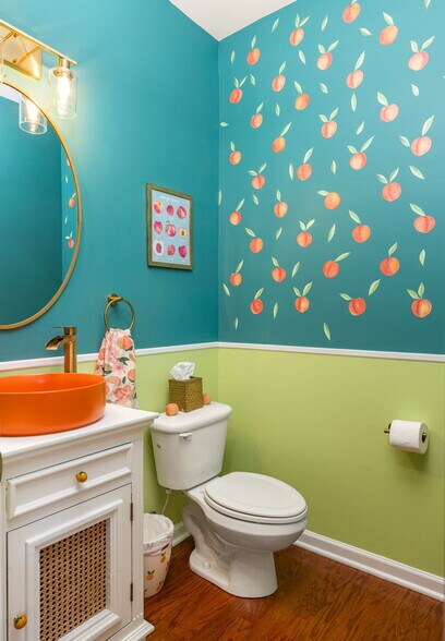 Main Floor Half Bath - 813 Charles Bank Ave SE