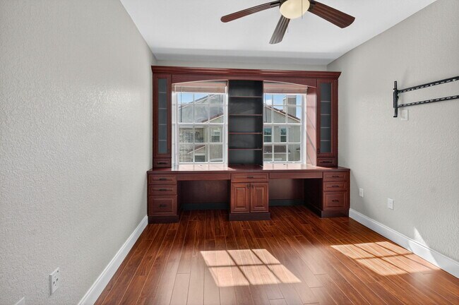 Building Photo - 1301 Belmont Pl