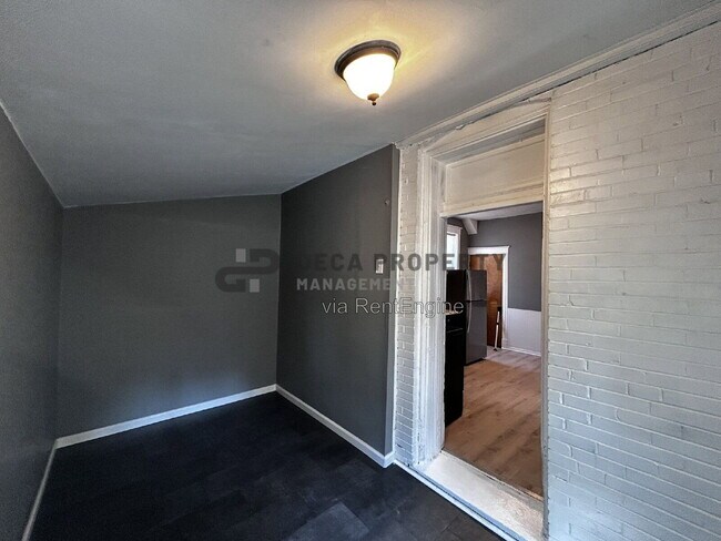 Building Photo - 1555 Salerno Dr