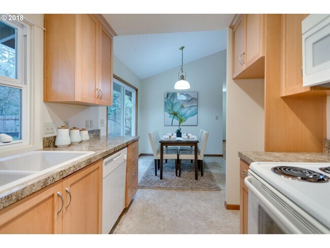 Building Photo - Cedar Hills Home on Large Lot with Fenced Backyard!!!