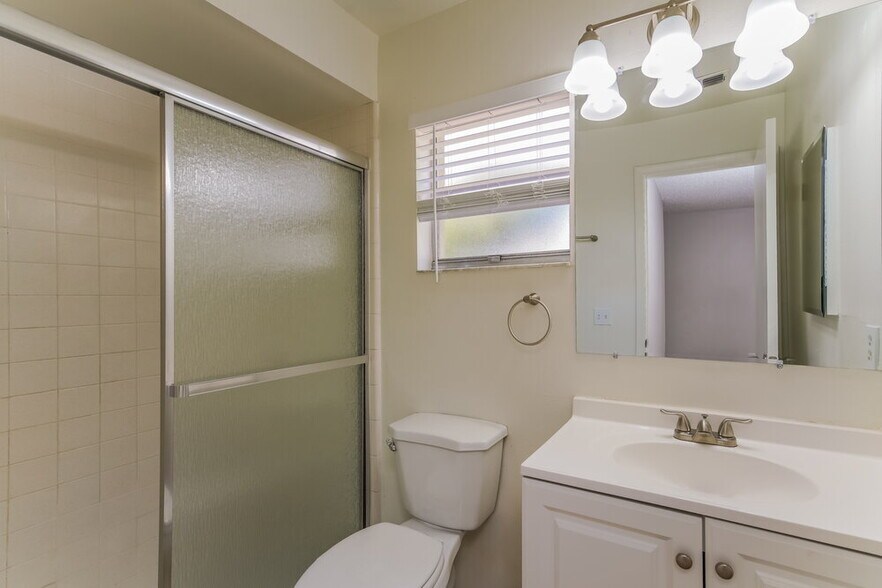 Building Photo - 403 Blueberry Dr