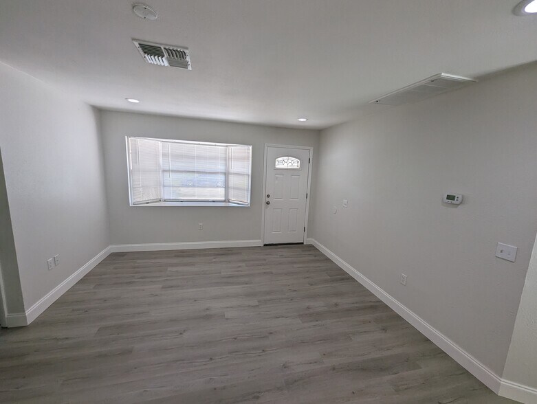 Building Photo - 12812 129th Ave