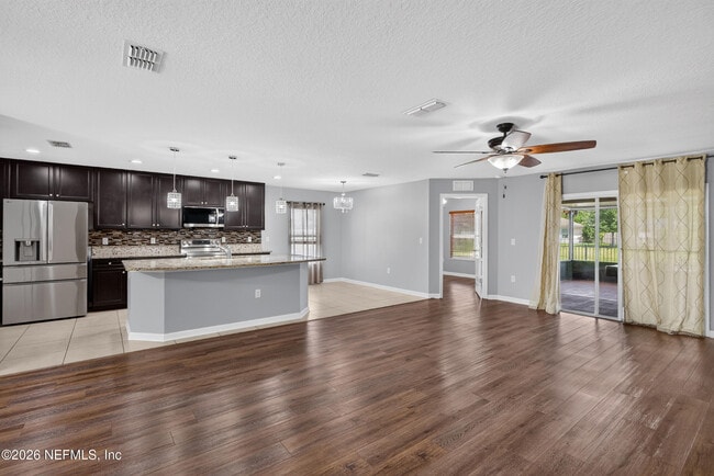 Building Photo - 9909 Patriot Ridge Dr