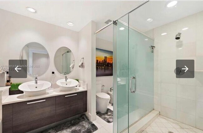 Building Photo - 2950 NE 188th St