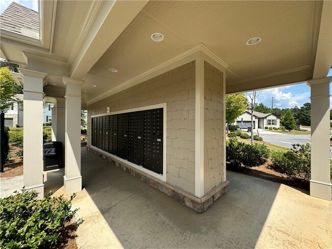 Building Photo - 20 Dandelion Ct