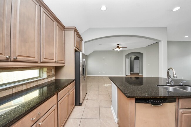 Building Photo - 2402 Village Lakes Dr