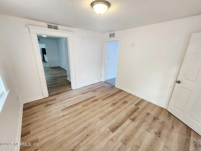 Building Photo - 2184 W 45th St