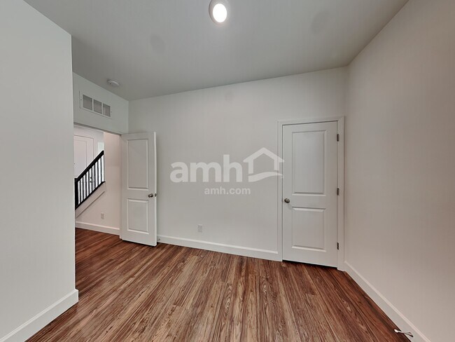 Building Photo - 9156 Liberty Cap Ct