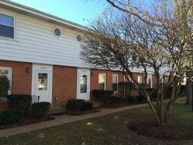 Building Photo - Trevian Townhomes