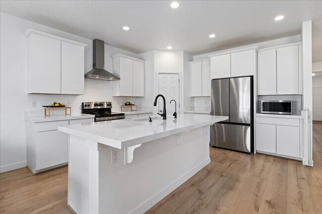 Building Photo - Gorgeous 5 Bedroom Home in Saratoga Springs!
