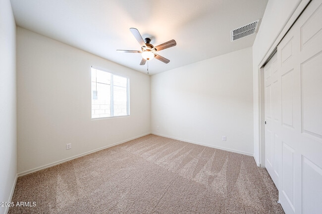 Building Photo - 16683 W Whispering Wind Dr