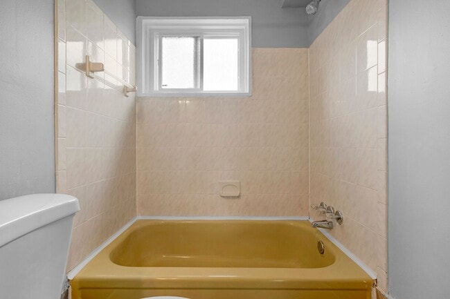 Building Photo - COMING SOON - 2 Bedroom Rental in Temple Hills