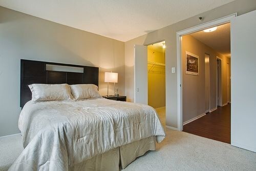 Building Photo - 441 E Erie St