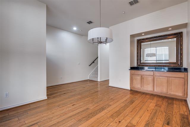 Building Photo - 4225 McKinney Ave