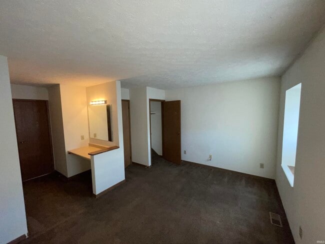 Building Photo - 2309 S Burberry Ln