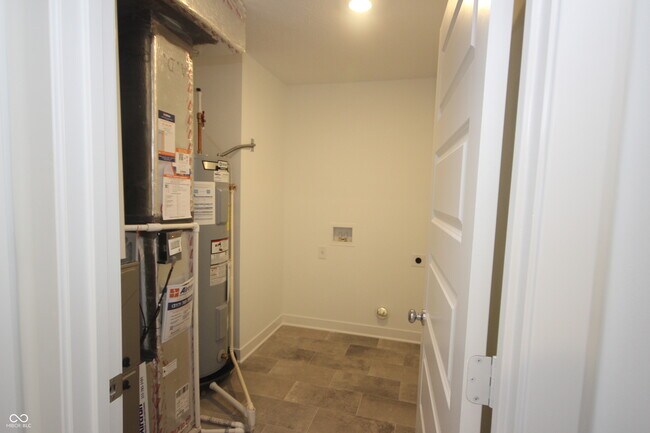 Building Photo - 7291 Standish Ln