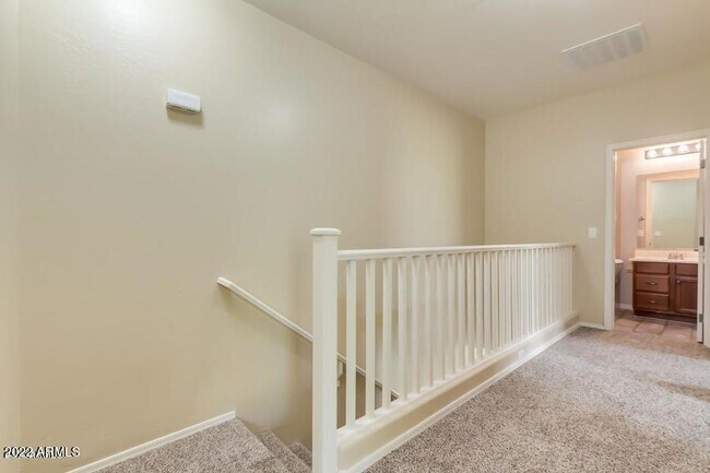 Building Photo - 4750 E Thunderheart Trail