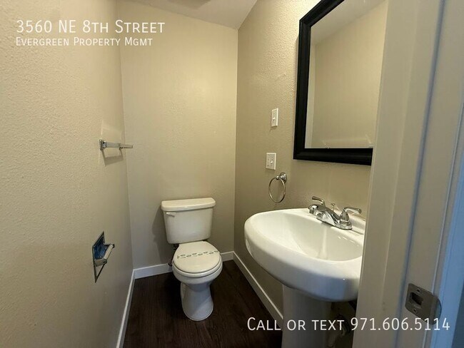 Building Photo - 3560 NE 8th St